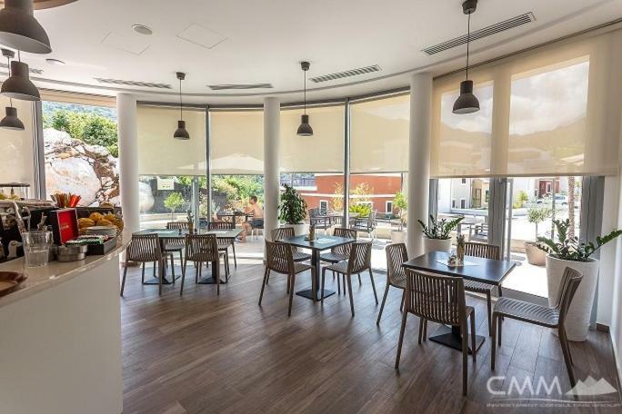 Luxury 1 Bedroom Apartment With Cozy Garden D2-2 In Morinj Cattaro Esterno foto
